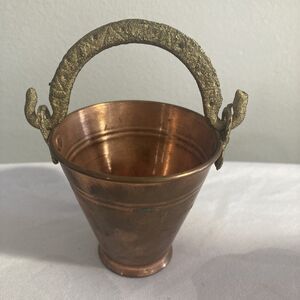 Vintage Small Copper Metal Bucket Pail with Handles Crafts Planter Decor 2.50"